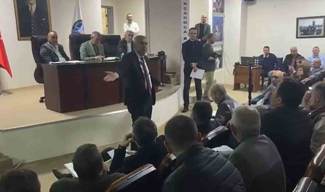 Akçakoca Belediye Meclisi'nde gergin anlar