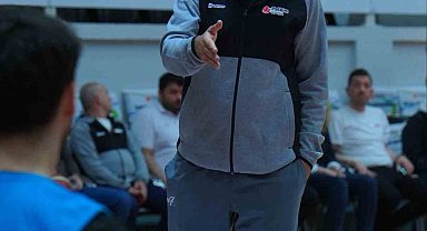 Aliağa Petkimspor'da yardımcı antrenörler de değişti