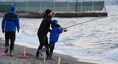 Aliağa'da "At-Çek Balık Avı Festivali" coşkusu