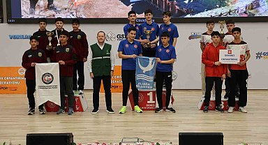 Aliağalı oryantiring sporcuları şampiyonadan 6 dereceyle döndü