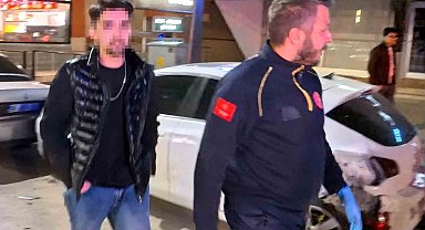 Alkollü halde direksiyona geçti, 3 araca birden çarptı