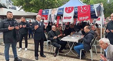 Alparslan Türkeş Salihli'de dualarla anıldı