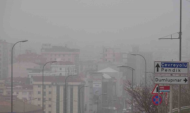 Anadolu Yakası'nda yoğun sis etkili oldu: Görüş mesafesi düştü, sürücüler zor anlar yaşadı