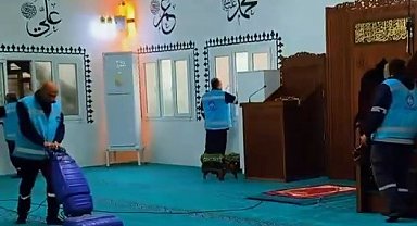 Antakya'da ibadethane temizliği çalışmaları sürüyor