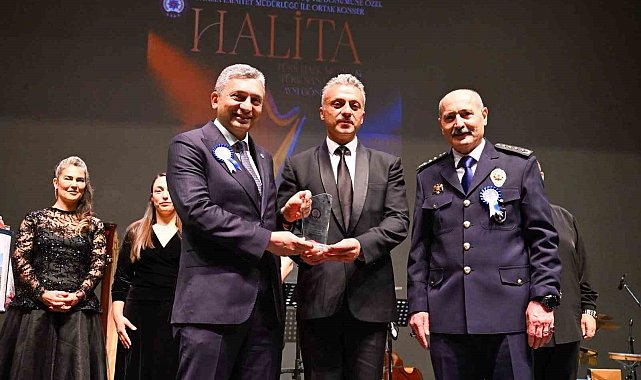 Antalya Valisi Hulusi Şahin: "Polis teşkilatımız istikbale olan güvenimizdir"