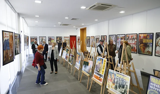 Antalyalılar Yeşilçam afişleriyle zamanda yolculuğa çıkıyor