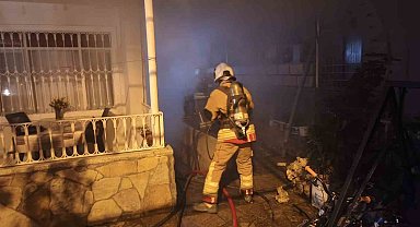 Arsuz'da evin bodrumunda yangın çıktı