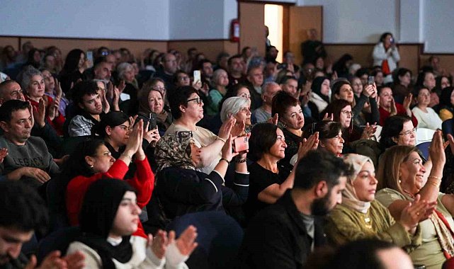 Aşık Veysel türküleri Aliağa'da yankılandı