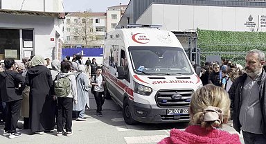 Ataşehir'de ortaokulda zehirlenme iddiası: Çok sayıda öğrenci hastaneye kaldırıldı