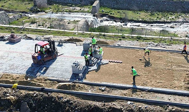 Aydın Büyükşehir'den Buharkent'te yol yapım çalışması