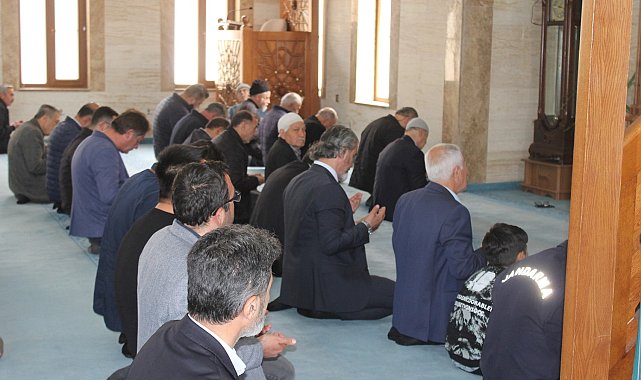 Ayla Kara ve öğrencileri Kula'da dualarla anıldı