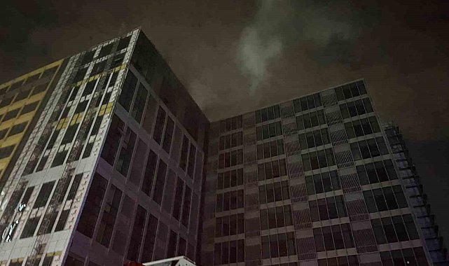 Bahçelievler'de inşaat halindeki 12 katlı binada yangın paniği