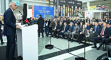 Bakan Ersoy: "Bin 300 halk kütüphanesiyle 800 bin metrekareye ulaşarak rekor kırdık"