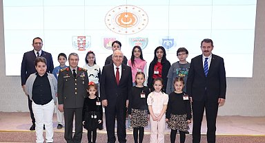 Bakan Güler şehit ve gazilerin çocuklarıyla bir araya geldi