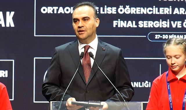 Bakan Kacır: "Türk gençliği, tam bağımsız ve müreffeh Türkiye'yi kararlılıkla inşa edecektir"