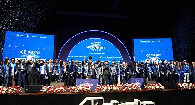 Bakan Kacır, yeni nesil 407 yazılımcı gencin heyecanını paylaştı