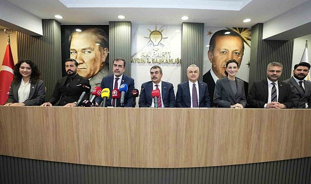 Bakan Tekin: "Sizin hayal edemediklerinizi biz gerçekleştiriyoruz"