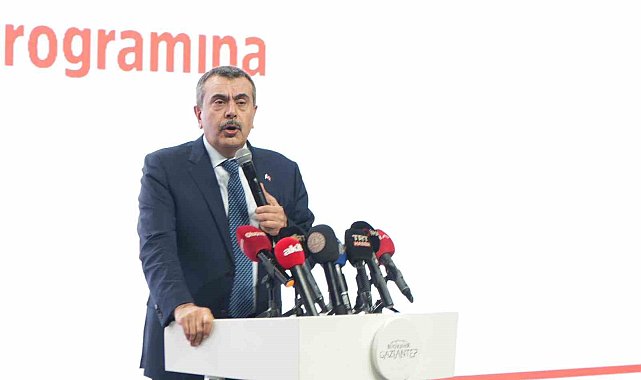 Bakan Tekin: "Türkiye'ye özgü bir model inşa ettik diye eleştiriyorlar"