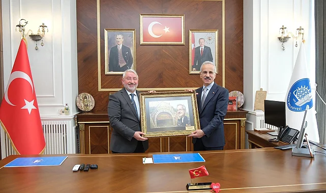 Bakan Uraloğlu Çorum Belediyesi'ni ziyaret etti