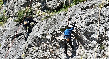 Balıkesir 7. Kaya Tırmanış Şenliği doğa tutkunlarını buluşturdu