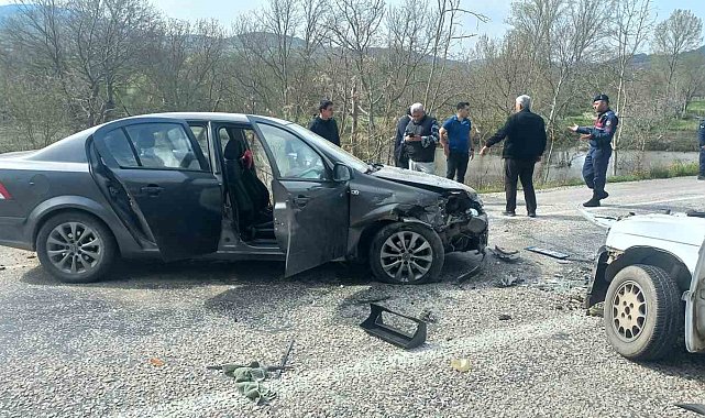 Balıkesir'de trafik kazası: 7 yaralı