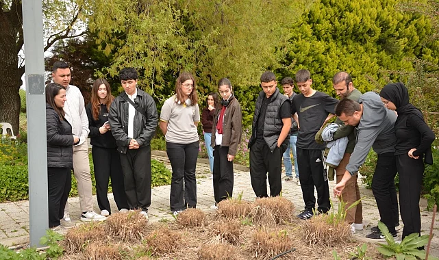 Balıkesir'de öğrenciler doğanın inceliklerini öğreniyor