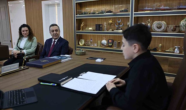 Başkan Dere, koltuğunu Taha'ya devretti