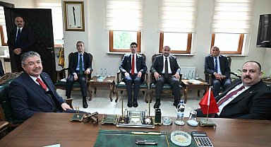 Başkan Harmancı, Vali Yılmaz'a belediye çalışmaları hakkında bilgi verdi
