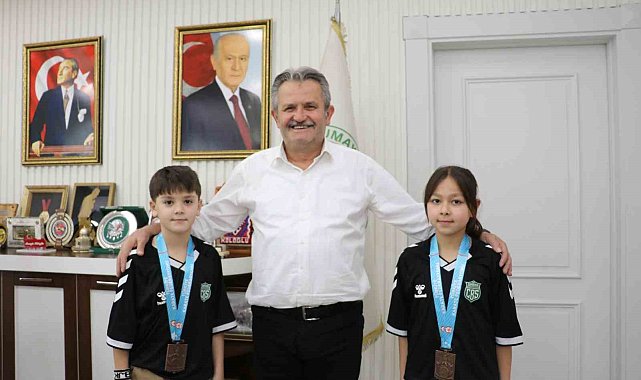 Başkan Koloğlu, başarılı karatecileri ağırladı