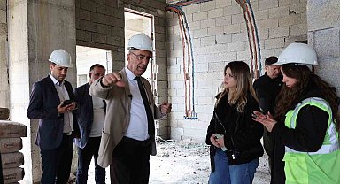 Başkan Yapar, Akasya Mahallesinde yapımı devam eden sosyal tesisi inceledi