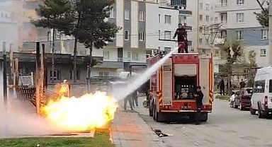 Batman'da çocuk parkında korkutan yangın