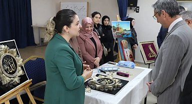 Bayburt'ta 'Sevginin Diliyle Değerlerimiz' sergisi açıldı