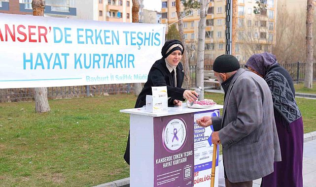 Bayburt'ta Kanser Haftası kapsamında bilgilendirme standı açıldı
