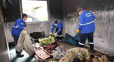 Belediye ekipleri yangının izlerini sildi, değerli eşyaları teslim etti