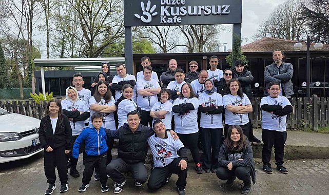 Beşiktaş, kafe çalışanı özel bireyleri ağırladı