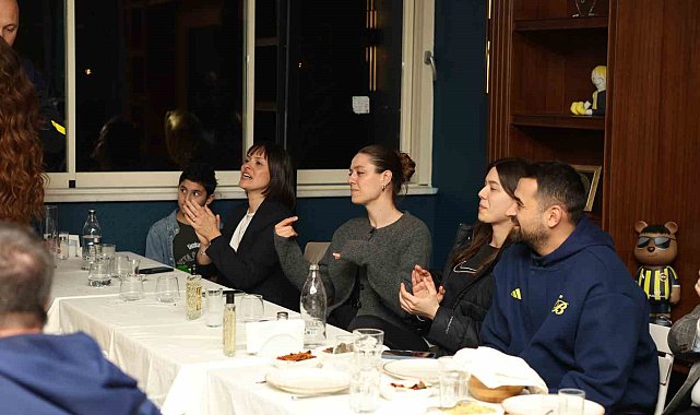 Beyoğlu Fenerbahçeliler Derneği şampiyonları ağırladı
