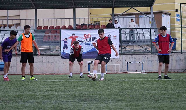 Bilecik'te 5x5 futbol turnuvası başladı
