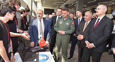 Bilimin kalbi Balıkesir'de attı: Bilim Fuarı yoğun katılımla açıldı