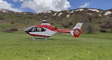 Bitlis'te kayalıklardan düşen genç için helikopter ambulans havalandı