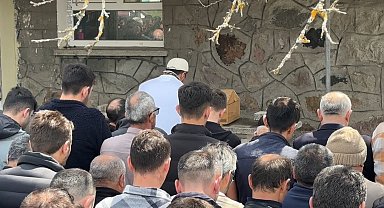 Bolu'da annesinin öldürdüğü 2 aylık Ela bebek son yolculuğuna uğurlandı