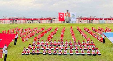 Bozdoğan'da 23 Nisan yağmura rağmen coşkuyla kutlandı