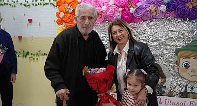 Bu kez yaşlılar minikleri ziyaret etti