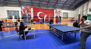 Bulanık'ta masa tenisi turnuvası coşkuyla başladı