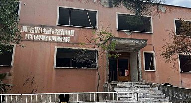 Buldan'da depreme dayanıksız sağlık ocağında yıkım başladı