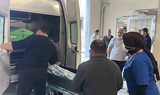 Burdur'da 7 kişinin hayatını kaybettiği kazada aileler cenazelerini gözyaşlarıyla teslim aldı