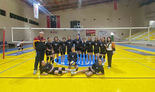 Burhaniye'de Geleneksel Çocuk Sporcular Şenliği başladı