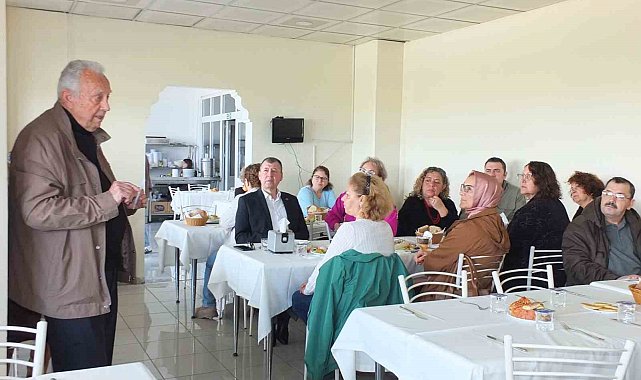 Burhaniye'de Yüksek Öğrenim Derneği üyeleri kahvaltıda buluştu