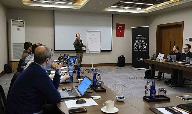 Bursa Business School'dan "Yapay Zeka ile Verimlilik Eğitimi"