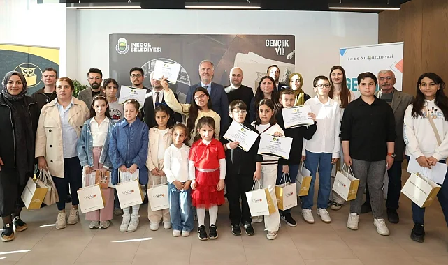 Bursa İnegöl'de Nöbetçi Kitaphanelerin 'en'leri ödüllendirildi