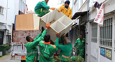 Bursa Osmangazi'de çöp eve anında müdahale